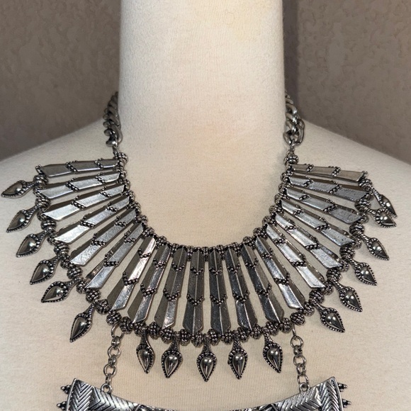 Stunning Tribal Large Statement Bib Necklace - Picture 7 of 12